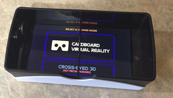 The G3 installed in the VR for G3. Cross eyed 3D? I think I'd rather die.